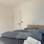 Modern House 프루이