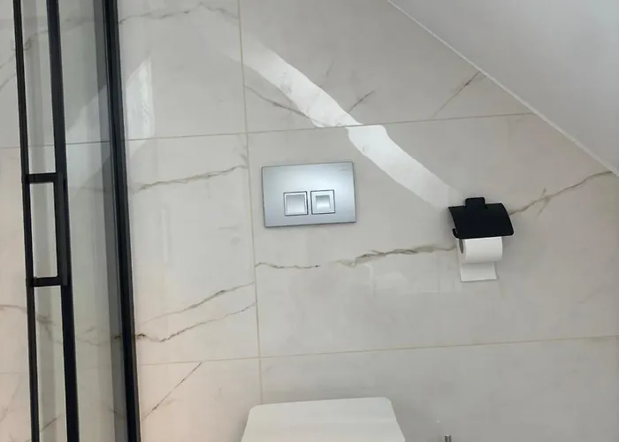 Modern House بيت للعطل *